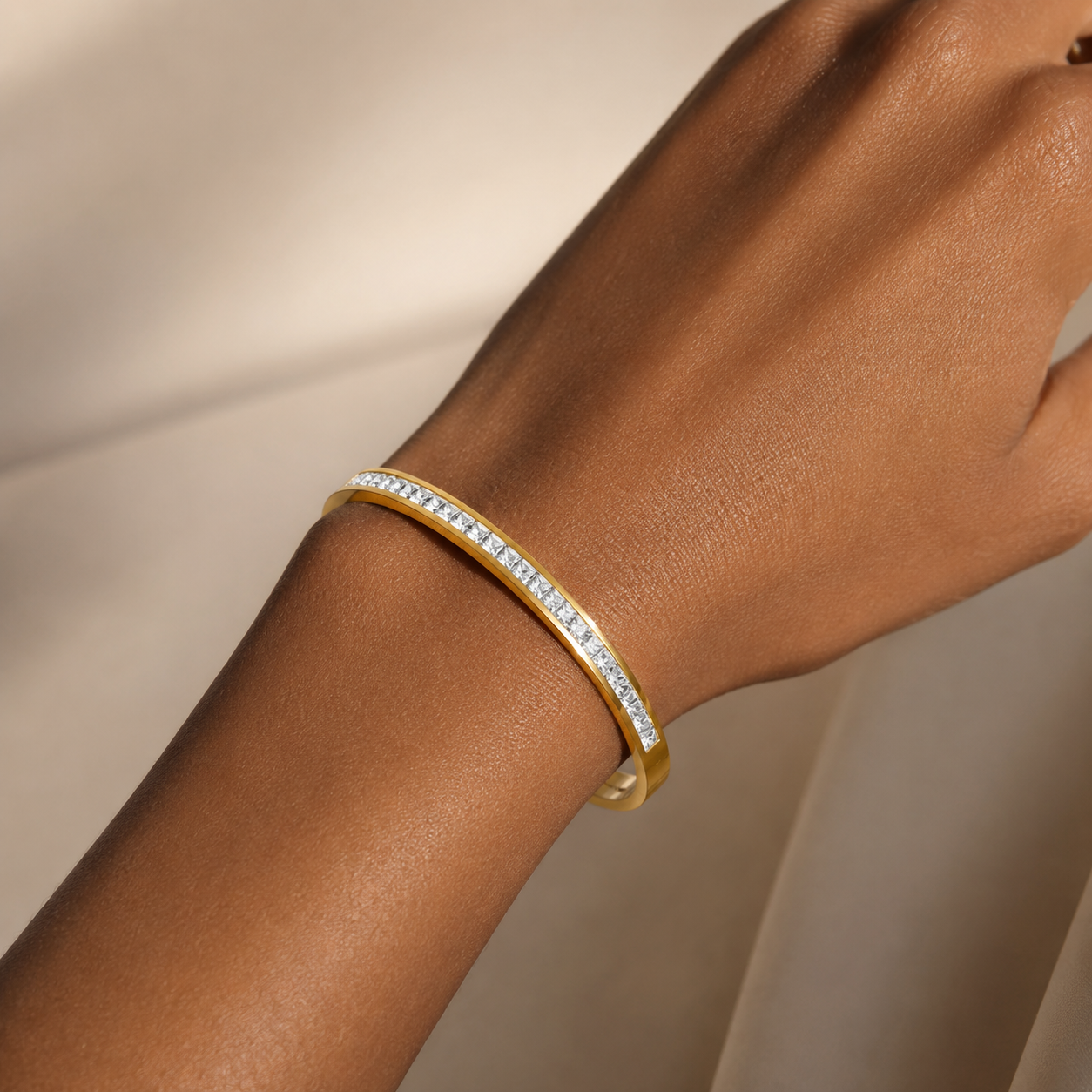 Glint Bar Bangle